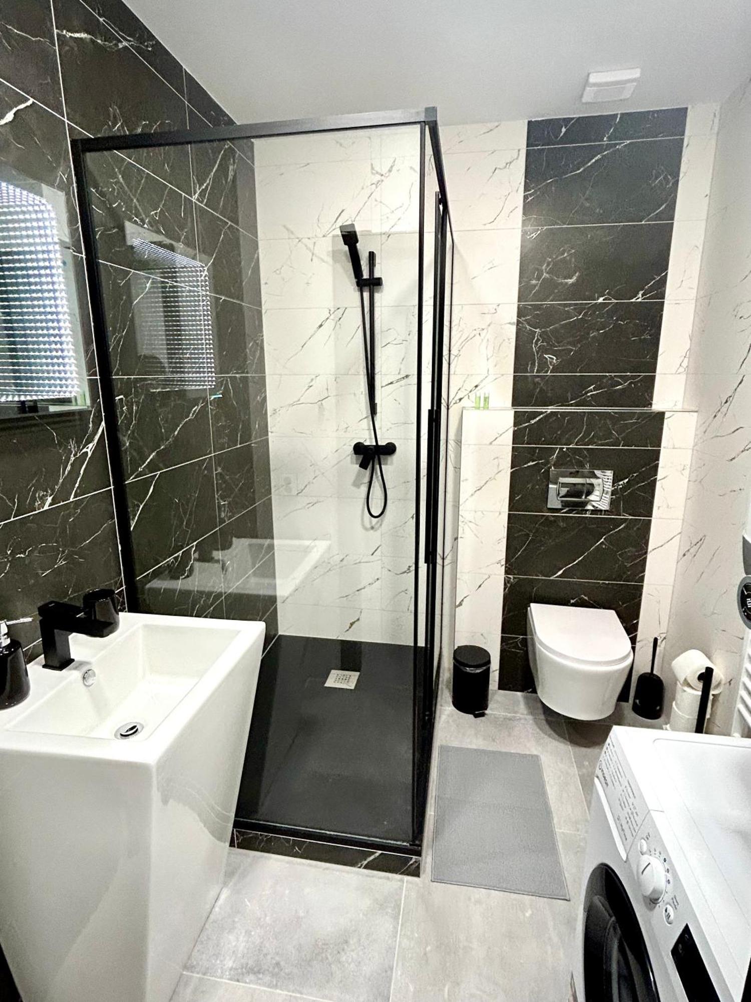 Apartmany Premium Se Soukromym Parkovanim Česká Lípa エクステリア 写真