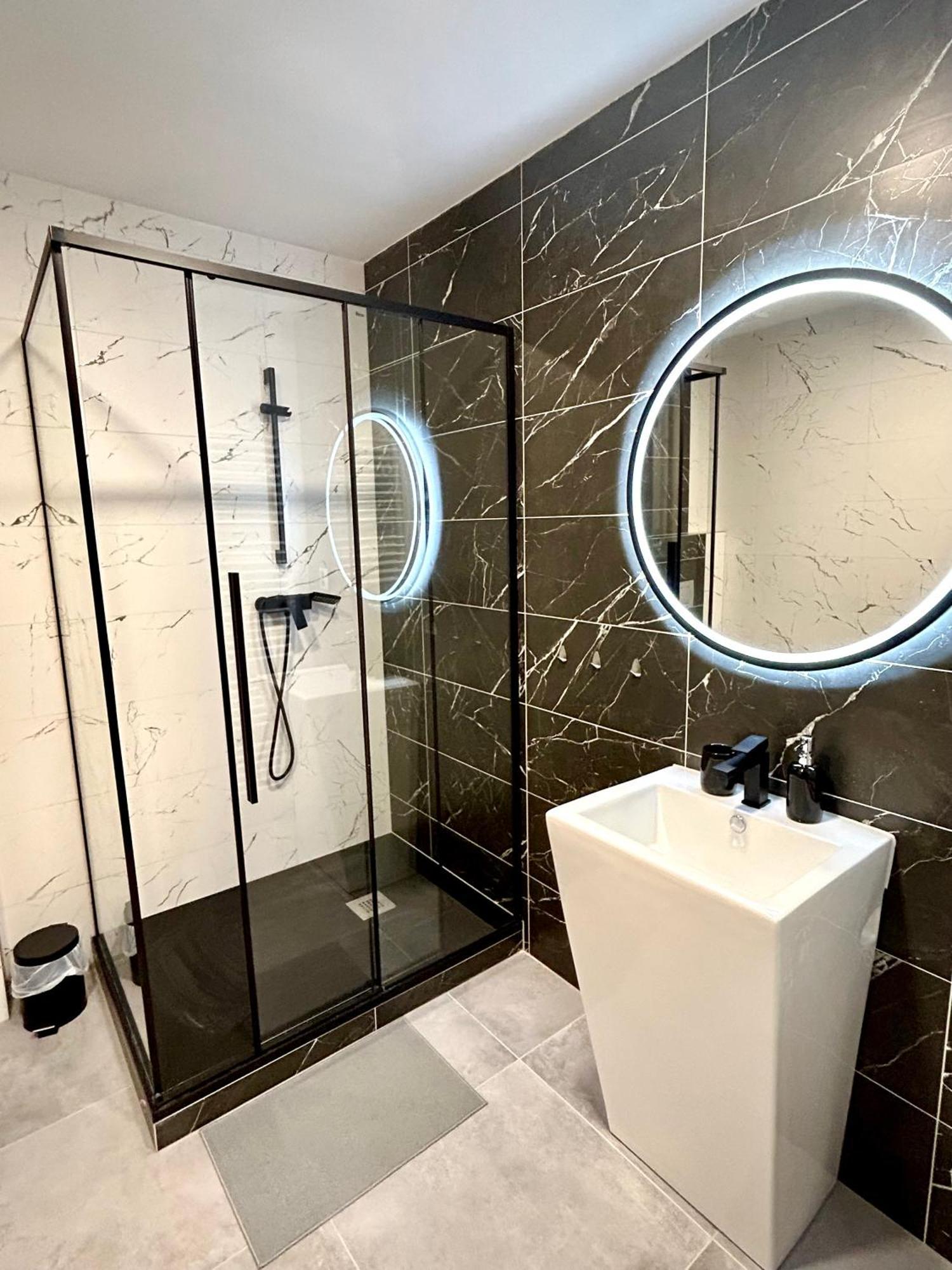 Apartmany Premium Se Soukromym Parkovanim Česká Lípa エクステリア 写真
